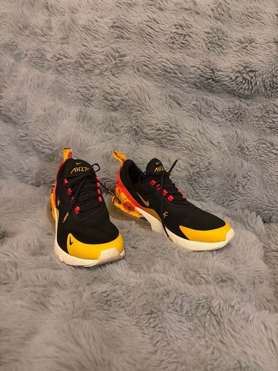 Nike Shoes - Nike Air Max 270 SE Floral Heel Black University Gold Women's Size 8.5